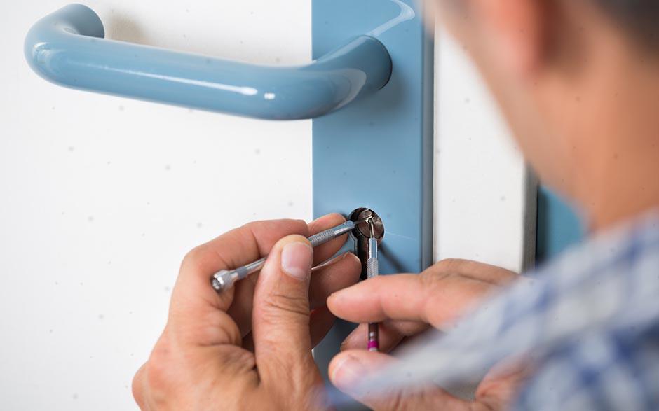 ouverture de porte claquée serrurier Orgerus