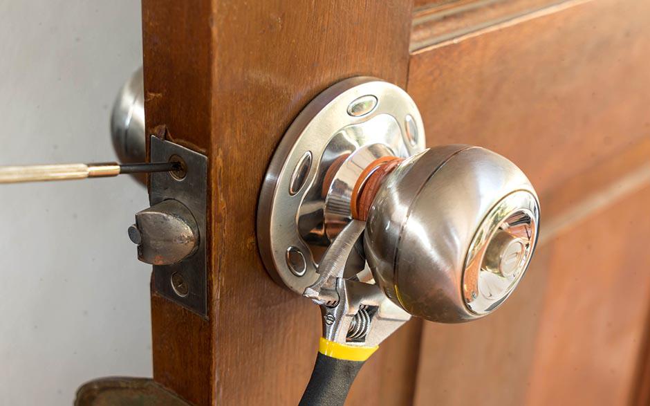 ouverture de porte claquée serrurier Orgerus